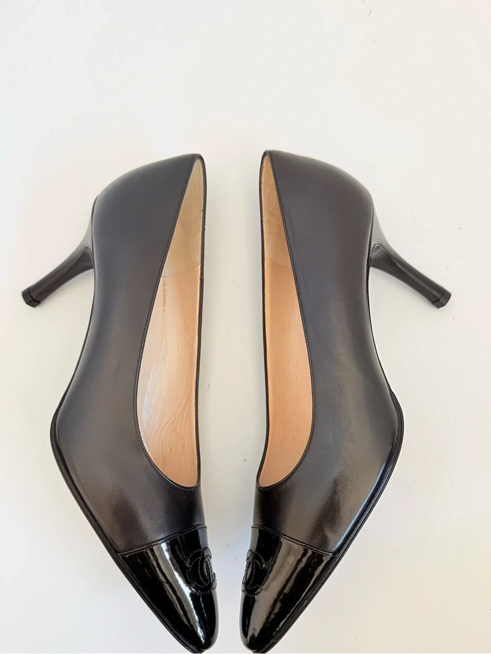 Vintage CHANEL 1990s CC Patent Cap Toe Black Leather Pumps 38 New
